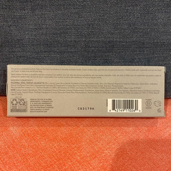 Beautycounter Essentials Eye Palette - new in box - Picture 2 of 3